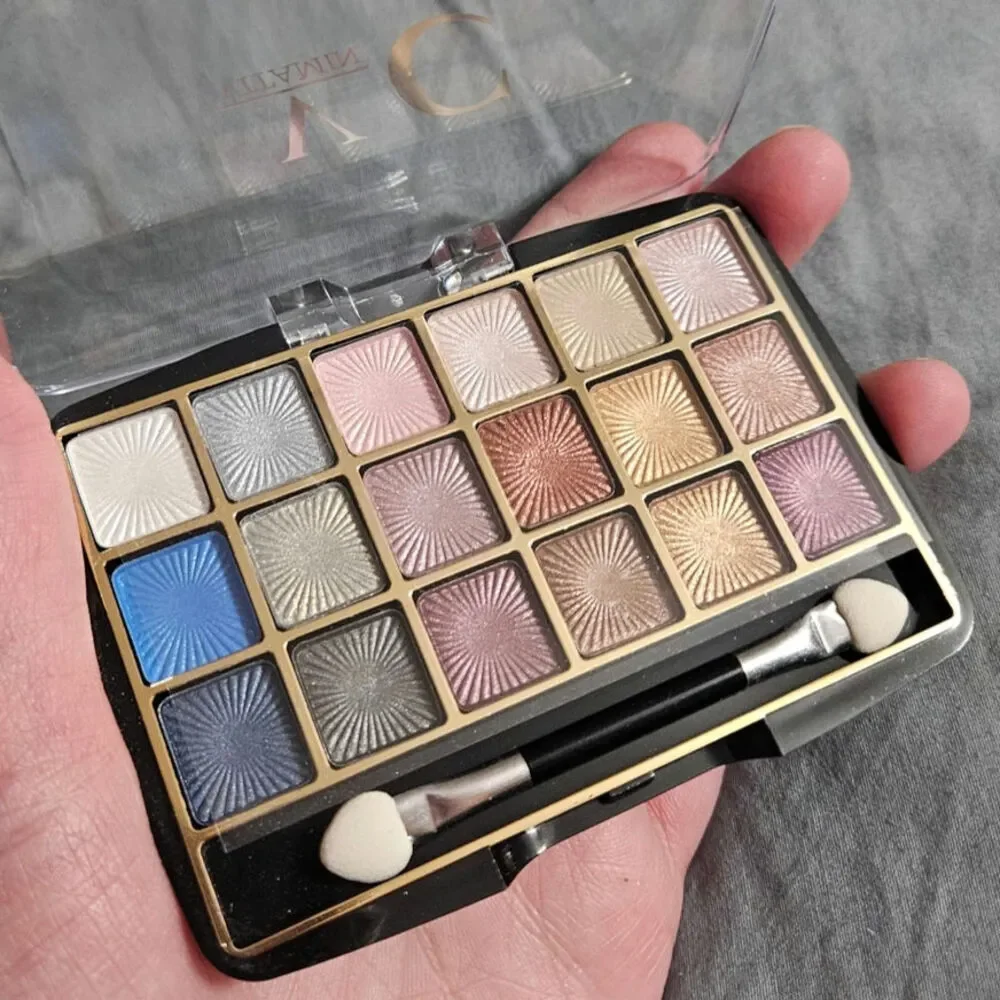 VC Vitamin C Eyeshadow Palette #4 New Asian Beauty 18 Colors
